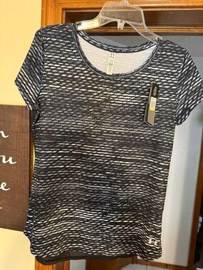 Under Armour Women’s Black Patterned Short Sleeve Tee